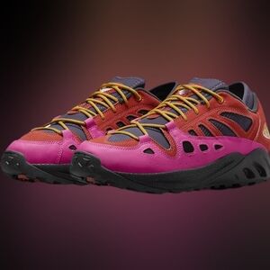 Women's  W Nike ACG Exploraid Hiking Shoes Pink Red Mango, Size 10